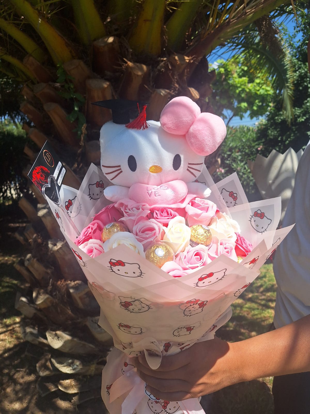 Ramo de Hello Kitty + Bombones