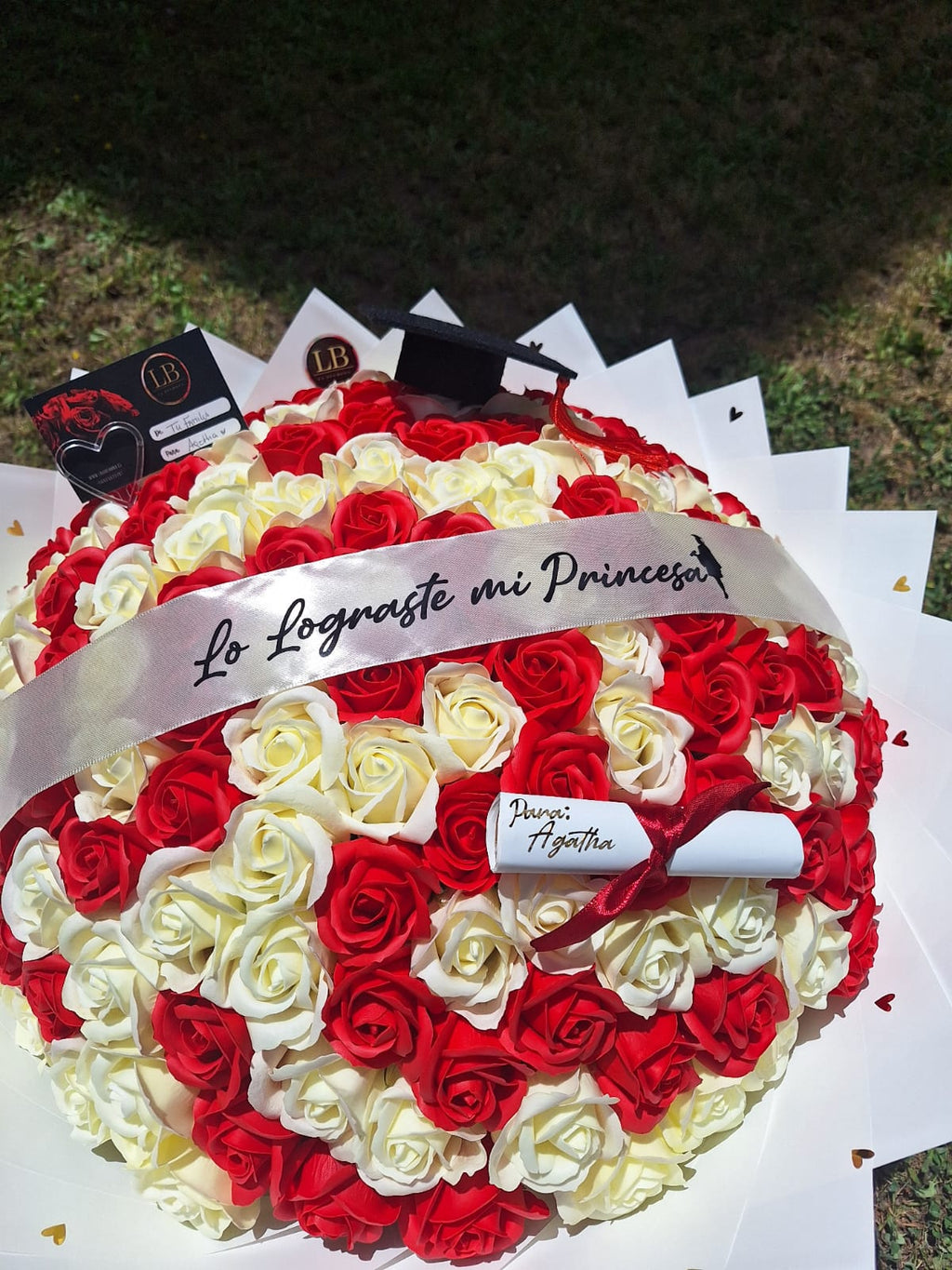 Ramo de 150 Rosas Eternas Graduación